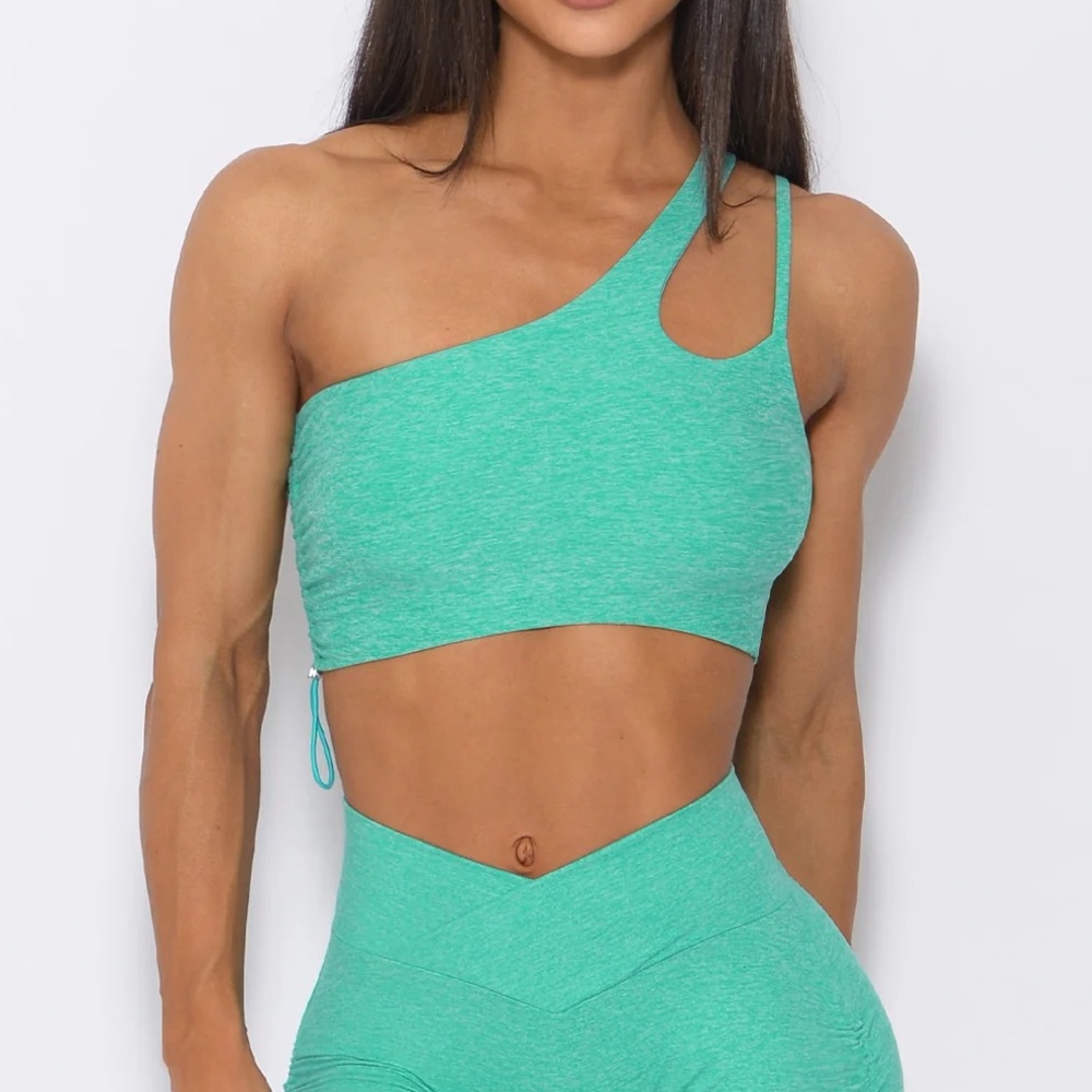 BOMBSHELL SPORTSWEAR LATERAL SCRUNCH TOP